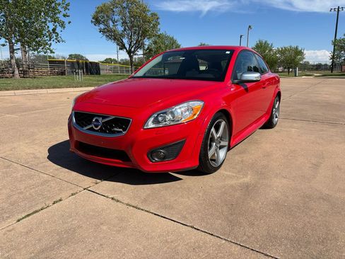 Used 2011 Volvo C30 T5 R-Design image 3