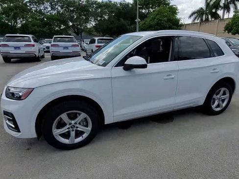 Certified 2023 Audi Q5 Premium w/ Convenience Package image 6