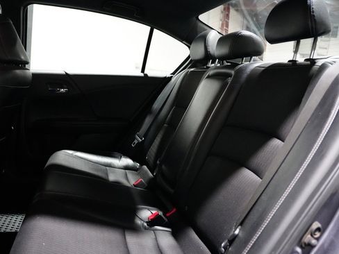 Used 2017 Honda Accord Sport image 15