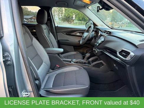 Used 2023 Chevrolet TrailBlazer LT w/ Convenience Package AWD/4WD image 4