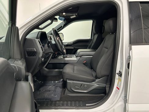 Used 2020 Ford F150 XLT w/ Equipment Group 302A Luxury AWD/4WD image 4