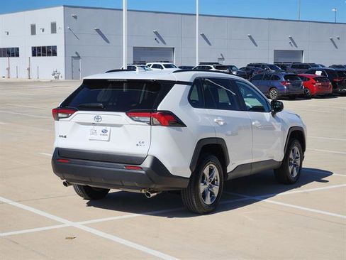 Used 2025 Toyota RAV4 LE image 4