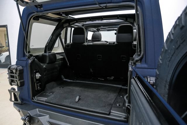 Used 2025 Jeep Wrangler Unlimited Rubicon w/ Safety Group AWD/4WD image 95