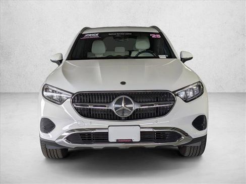 Certified 2025 Mercedes-Benz GLC 300 image 2