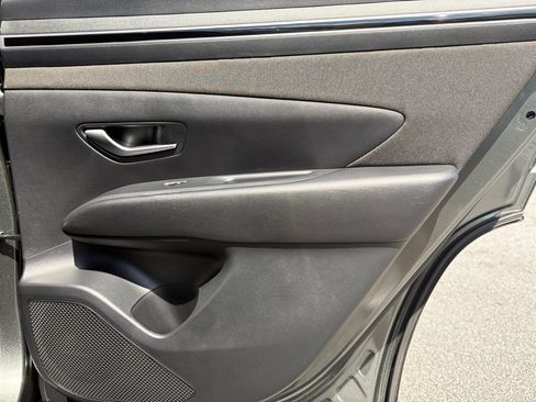Certified 2023 Hyundai Tucson SEL w/ Convenience Package FWD image 16