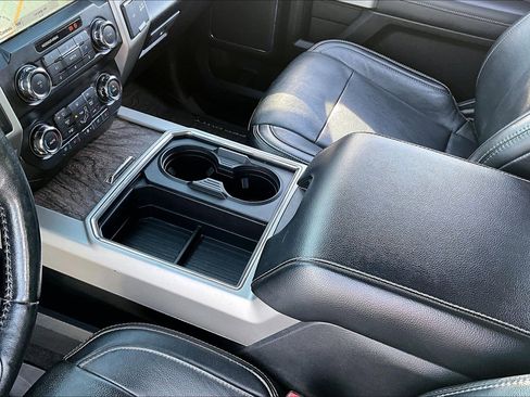 Used 2019 Ford F350 Lariat w/ Lariat Ultimate Package image 19