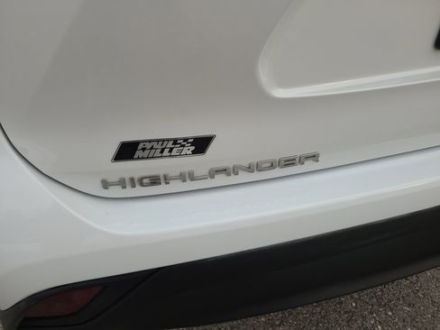 Used 2023 Toyota Highlander XLE image 31