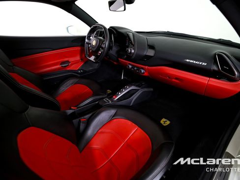 Used 2019 Ferrari 488 GTB RWD image 20