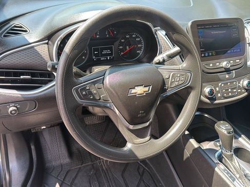 Used 2019 Chevrolet Malibu LT w/ Driver Confidence Package FWD image 17