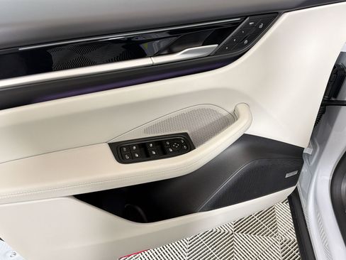 New 2026 Porsche Macan Electric image 15