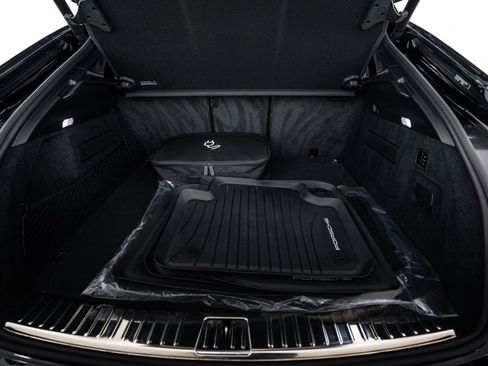 Certified 2025 Porsche Cayenne S image 26