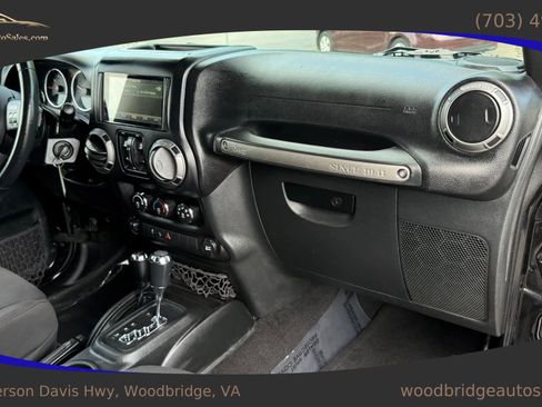 Used 2017 Jeep Wrangler Unlimited Sport w/ Quick Order Package 24S AWD/4WD image 33