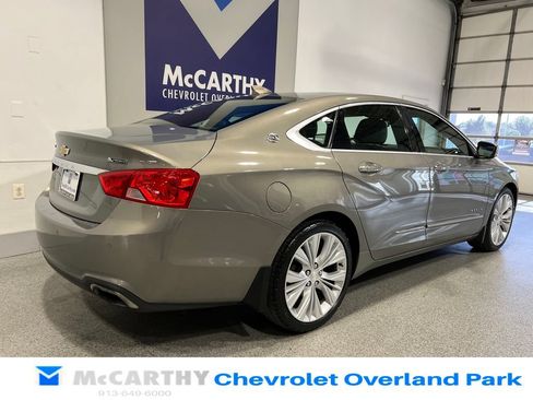 Used 2017 Chevrolet Impala Premier w/ Enhanced Convenience Package FWD image 5