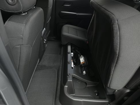 New 2026 GMC Canyon Elevation w/ Convenience Package RWD image 27