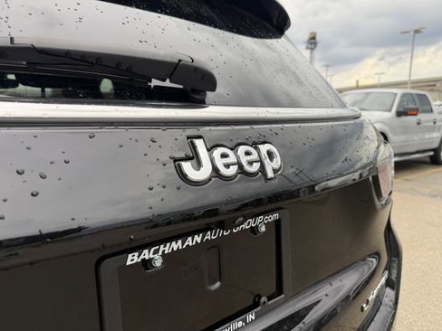 Used 2022 Jeep Compass Limited AWD/4WD image 8