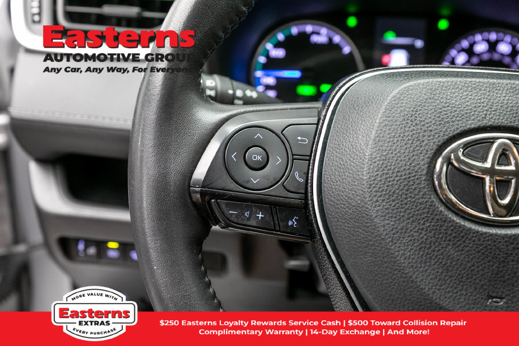 Used 2021 Toyota RAV4 XLE w/ XLE Grade Weather Package AWD/4WD image 16