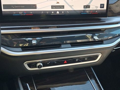 Used 2025 BMW X5 xDrive50e image 17