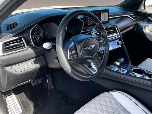 Used 2025 Genesis G70 3.3T Advanced w/ Sport Prestige Package image 13