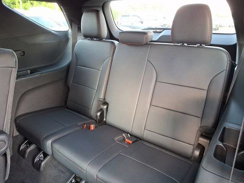 Used 2026 Chevrolet Traverse Z71 w/ Enhanced Driving Package AWD/4WD image 8