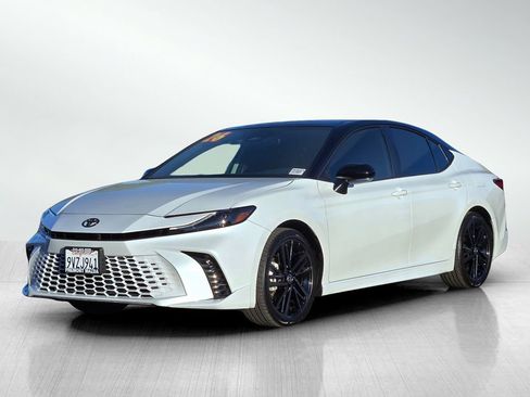 Used 2026 Toyota Camry XSE image 8