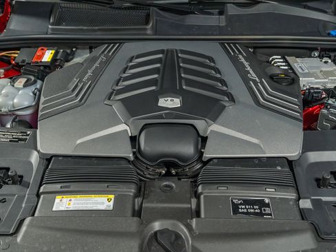 Used 2023 Lamborghini Urus S image 40