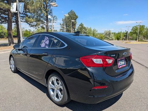 Used 2017 Chevrolet Cruze Premier FWD image 8
