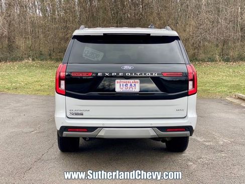 Used 2025 Ford Expedition Max Platinum image 6