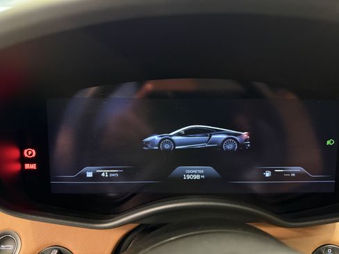 Used 2023 McLaren GT RWD image 9
