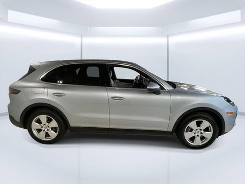 Certified 2022 Porsche Cayenne AWD/4WD image 8