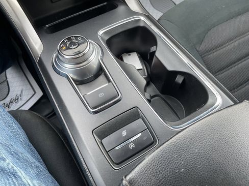 Used 2020 Ford Fusion SE image 9