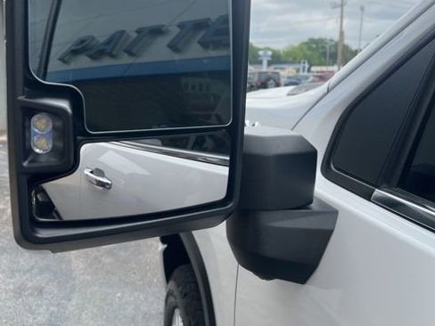 Used 2023 Chevrolet Silverado 2500 High Country AWD/4WD image 12