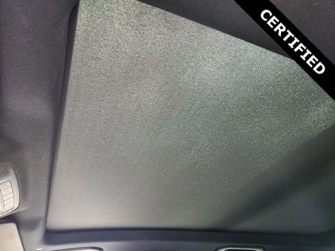 Certified 2022 Mercedes-Benz GLE 350 GLE 350 w/ AMG Line Interior image 26