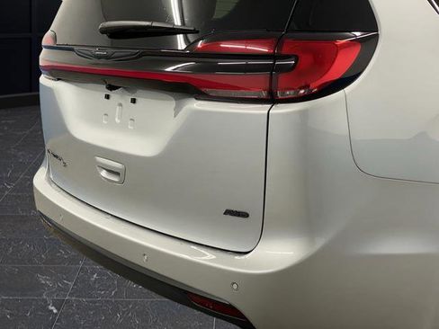 New 2026 Chrysler Pacifica Select w/ S Appearance Package image 35