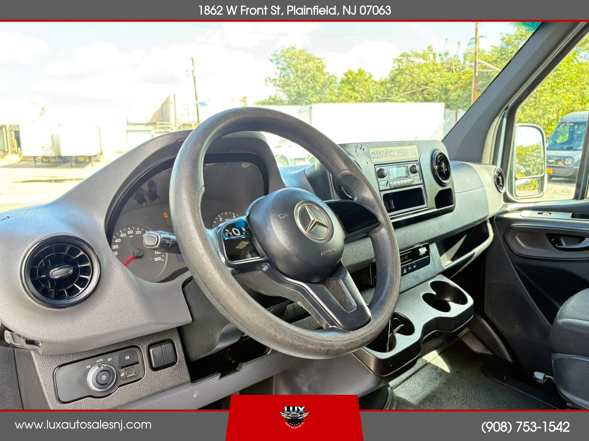 Used 2019 Mercedes-Benz Sprinter 144 image 25