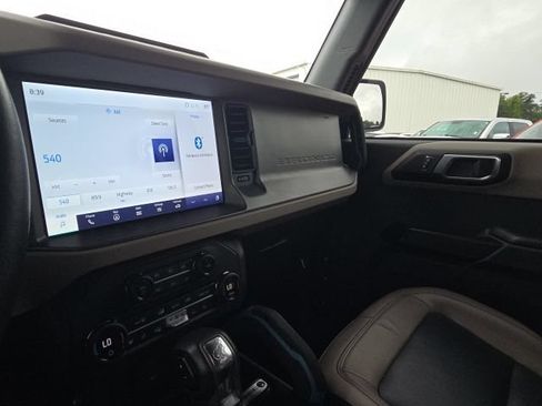 Used 2024 Ford Bronco Wildtrak AWD/4WD image 26