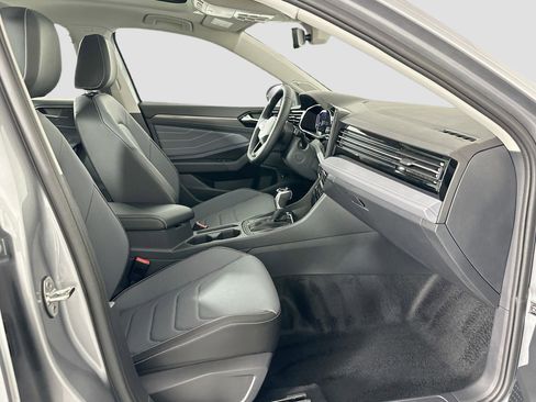 Certified 2025 Volkswagen Jetta SEL image 22