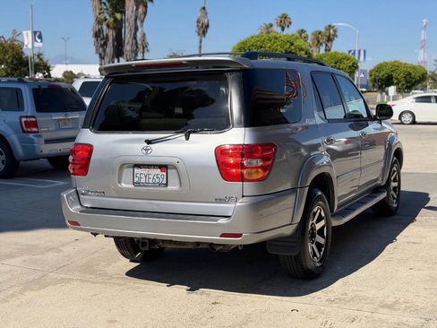 Used 2004 Toyota Sequoia Limited RWD image 10