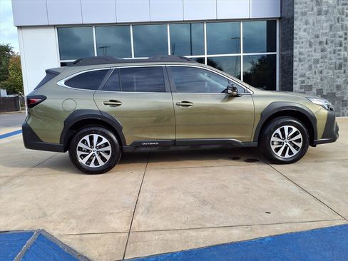 Certified 2025 Subaru Outback Premium image 25