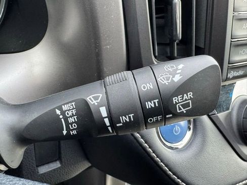 Certified 2017 Toyota RAV4 XLE w/ Carpet Mat Package AWD/4WD image 28