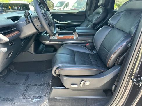 New 2026 Lincoln Navigator L Black Label image 10