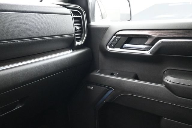 Used 2023 Chevrolet Silverado 1500 LTZ w/ LTZ Convenience Package II AWD/4WD image 13