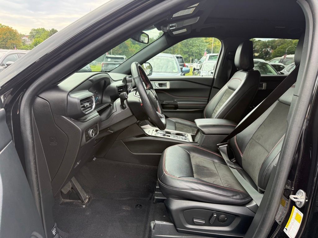 Certified 2023 Ford Explorer ST-Line w/ Class IV Trailer Tow Package AWD/4WD image 23