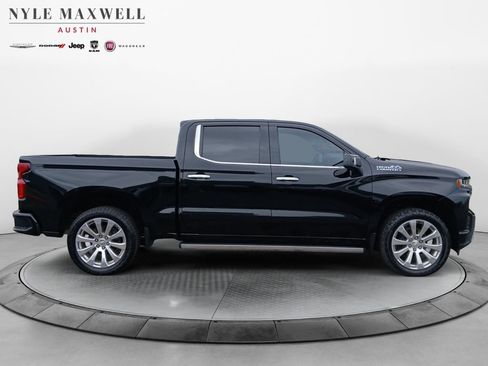 Used 2022 Chevrolet Silverado 1500 High Country w/ Technology Package AWD/4WD image 17