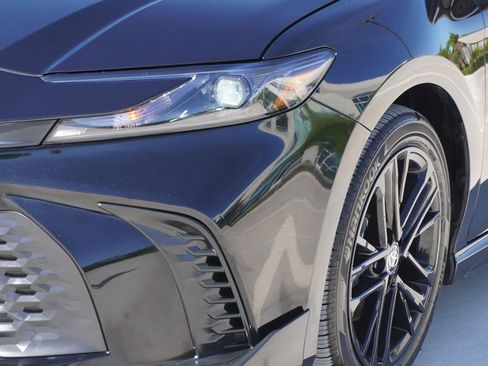 Used 2026 Toyota Camry SE image 2