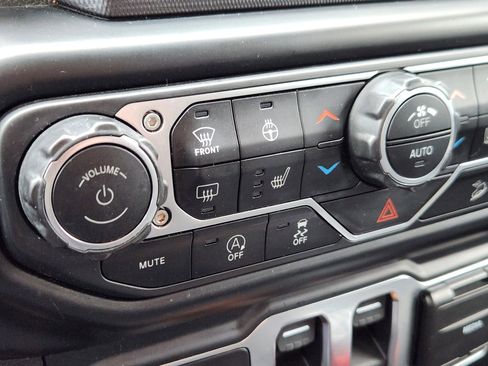 Used 2020 Jeep Wrangler Sport AWD/4WD image 35
