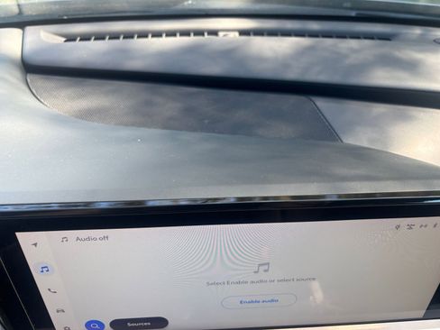 Used 2025 Toyota Crown XLE image 17