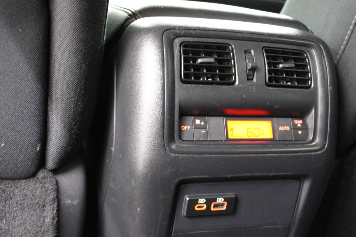 Used 2020 Nissan Pathfinder S FWD image 26
