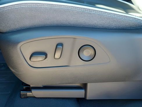 New 2026 GMC Sierra EV Elevation w/ LPO, Elevation Dark Package image 20