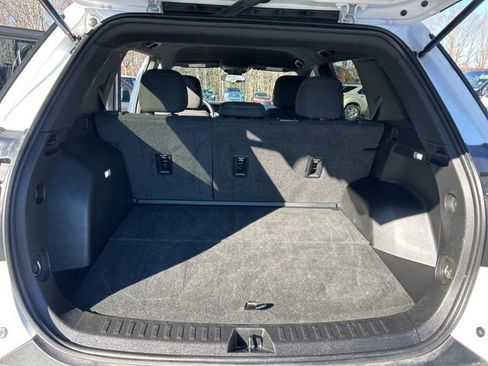 Used 2025 GMC Terrain Elevation image 29