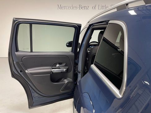 Used 2022 Mercedes-Benz GLB 250 GLB 250 image 23